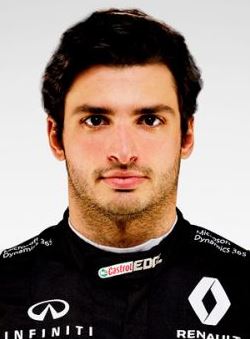Carlos Sainz 2017 Renault portrait